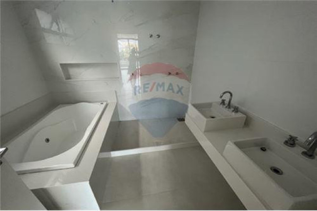 Imagem Casa de Condomínio com 5 Quartos à Venda, 360 m² em Barra Da Tijuca - Rio De Janeiro Imagem Casa de Condomínio com 5 Quartos à Venda, 360 m² em Barra Da Tijuca - Rio De Janeiro