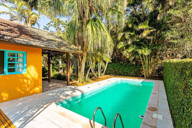 Imagem Casa com 6 Quartos à Venda, em Lagoa Da Conceição - Florianópolis Imagem Casa com 6 Quartos à Venda, em Lagoa Da Conceição - Florianópolis