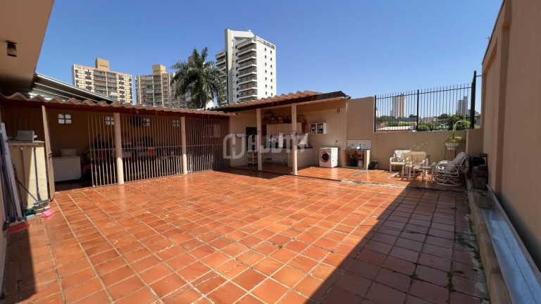 Imagem Casa com 3 Quartos à Venda, 205 m² em Centro - São José Do Rio Preto Imagem Casa com 3 Quartos à Venda, 205 m² em Centro - São José Do Rio Preto