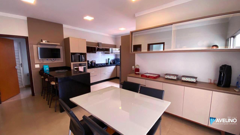 Imagem Sobrado com 9 Quartos à Venda, 345 m² em Ecoville - Dourados