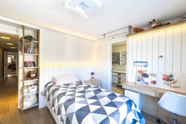 Imagem Apartamento com 3 Quartos à Venda, 258 m² em Petrópolis - Porto Alegre