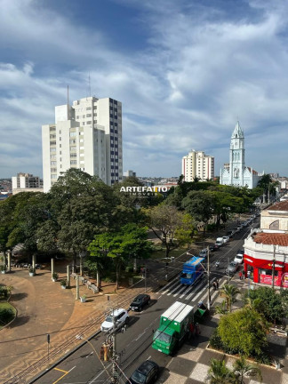 Apartamento com 2 Quartos à Venda, 81 m² em Centro - Franca