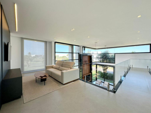 Imagem Casa com 5 Quartos à Venda, em Centro - Xangri-la Imagem Casa com 5 Quartos à Venda, em Centro - Xangri-la