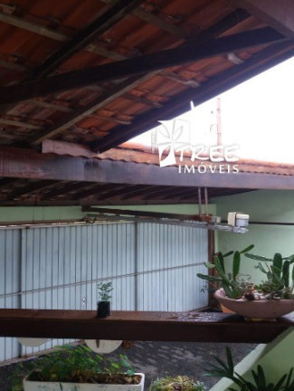 Imagem Casa com 3 Quartos à Venda, 250 m² em Arujá Center Ville - Arujá Imagem Casa com 3 Quartos à Venda, 250 m² em Arujá Center Ville - Arujá