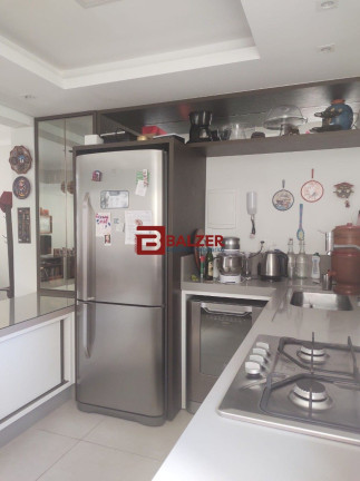 Imagem Apartamento com 3 Quartos à Venda, 121 m² em Centro - Florianópolis Imagem Apartamento com 3 Quartos à Venda, 121 m² em Centro - Florianópolis