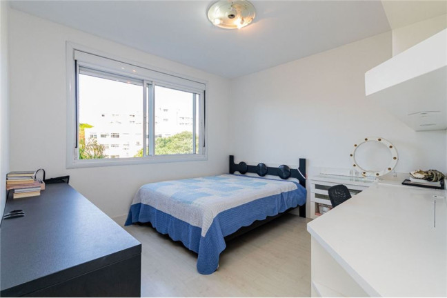 Imagem Imóvel com 3 Quartos à Venda, em Jardim Europa - Porto Alegre Imagem Imóvel com 3 Quartos à Venda, em Jardim Europa - Porto Alegre