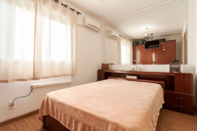 Imagem Imóvel com 3 Quartos à Venda, 68 m² em Jardim Carvalho - Porto Alegre Imagem Imóvel com 3 Quartos à Venda, 68 m² em Jardim Carvalho - Porto Alegre