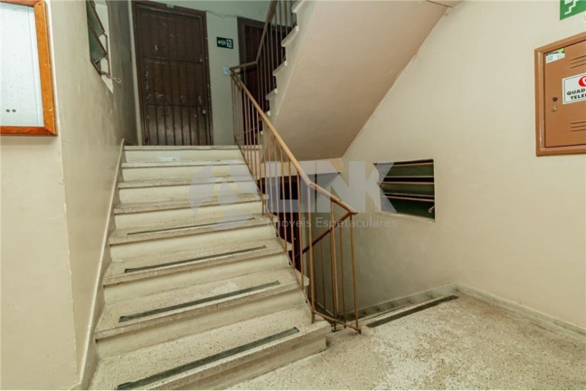 Imagem Apartamento com 1 Quarto à Venda, 27 m² em Santo Antônio - Porto Alegre Imagem Apartamento com 1 Quarto à Venda, 27 m² em Santo Antônio - Porto Alegre
