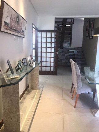 Imagem Casa com 4 Quartos à Venda, 400 m² em Estrada Do Coco - Lauro De Freitas Imagem Casa com 4 Quartos à Venda, 400 m² em Estrada Do Coco - Lauro De Freitas