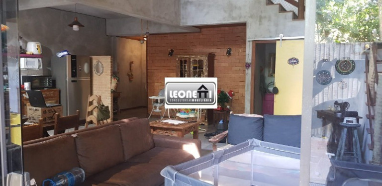Imagem Casa com 3 Quartos à Venda, 260 m² em Vargem Grande - Rio De Janeiro