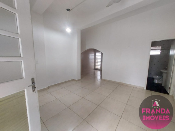 Imagem Casa com 2 Quartos para Alugar, 50 m² em Centro - Ubatuba Imagem Casa com 2 Quartos para Alugar, 50 m² em Centro - Ubatuba