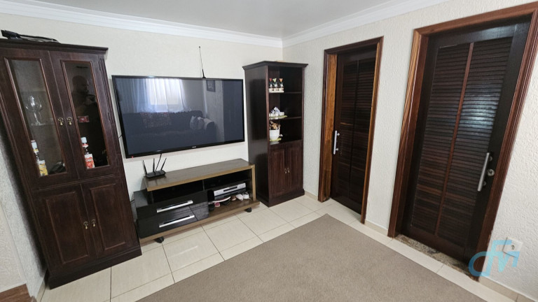 Imagem Sobrado com 5 Quartos à Venda, 202 m² em Botujuru - Mogi Das Cruzes