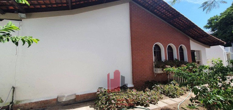 Imagem Casa com 4 Quartos à Venda, 330 m² em Hipodrómo - Recife Imagem Casa com 4 Quartos à Venda, 330 m² em Hipodrómo - Recife