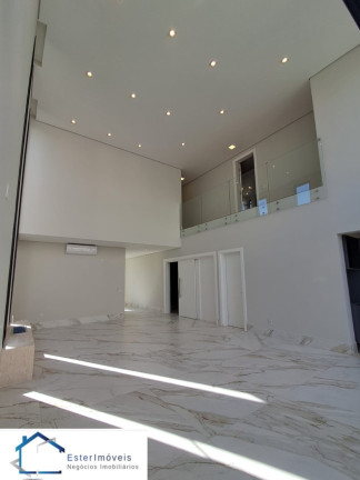 Casa com 4 Quartos à Venda ou Temporada, 330 m² em Alphaville - Santana De Parnaíba