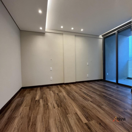 Imagem Apartamento com 3 Quartos à Venda, 144 m²