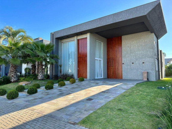Imagem Casa com 4 Quartos à Venda, em -- - Capao Da Canoa Imagem Casa com 4 Quartos à Venda, em -- - Capao Da Canoa