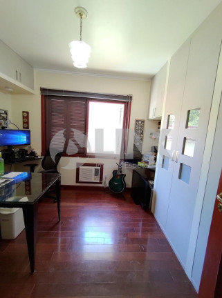 Imagem Imóvel com 4 Quartos à Venda, 324 m² em Menino Deus - Porto Alegre