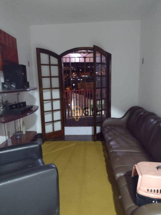 Imagem Sobrado com 4 Quartos à Venda, 190 m² em Parque Santo Antônio - Jacareí
