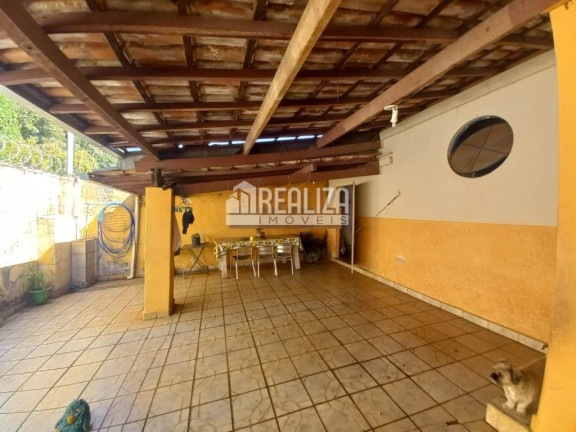 Imagem Casa com 3 Quartos à Venda, 300 m² em Conjunto Pontal - Uberaba Imagem Casa com 3 Quartos à Venda, 300 m² em Conjunto Pontal - Uberaba