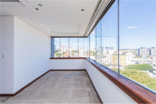 Imagem Imóvel com 3 Quartos à Venda, 220 m² em Petrópolis - Porto Alegre Imagem Imóvel com 3 Quartos à Venda, 220 m² em Petrópolis - Porto Alegre
