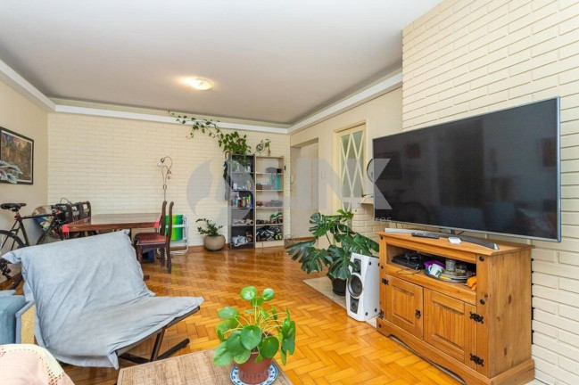 Imagem Apartamento com 3 Quartos à Venda, 108 m² em Três Figueiras - Porto Alegre