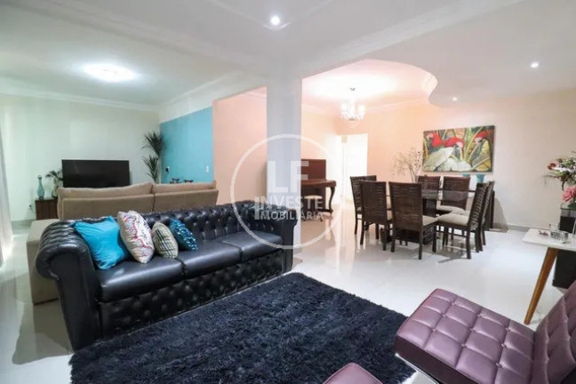 Imagem Casa com 4 Quartos à Venda, 360 m² em Jardim América - Goiânia