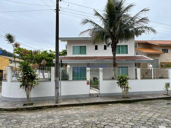 Imagem Sobrado com 6 Quartos à Venda, 243 m² em Centro - Penha Imagem Sobrado com 6 Quartos à Venda, 243 m² em Centro - Penha