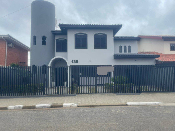 Casa com 7 Quartos à Venda,  em Jardim São Paulo - Tatuí