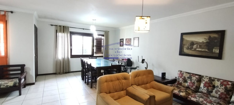Imagem Casa com 2 Quartos à Venda, 117 m² em Cavalhada - Porto Alegre