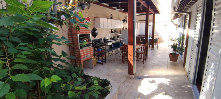 Imagem Casa com 3 Quartos à Venda, 190 m² em Indaiá - Caraguatatuba Imagem Casa com 3 Quartos à Venda, 190 m² em Indaiá - Caraguatatuba
