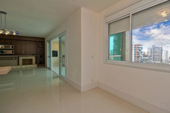 Imagem Imóvel com 3 Quartos à Venda, 165 m² em Bela Vista - Porto Alegre Imagem Imóvel com 3 Quartos à Venda, 165 m² em Bela Vista - Porto Alegre