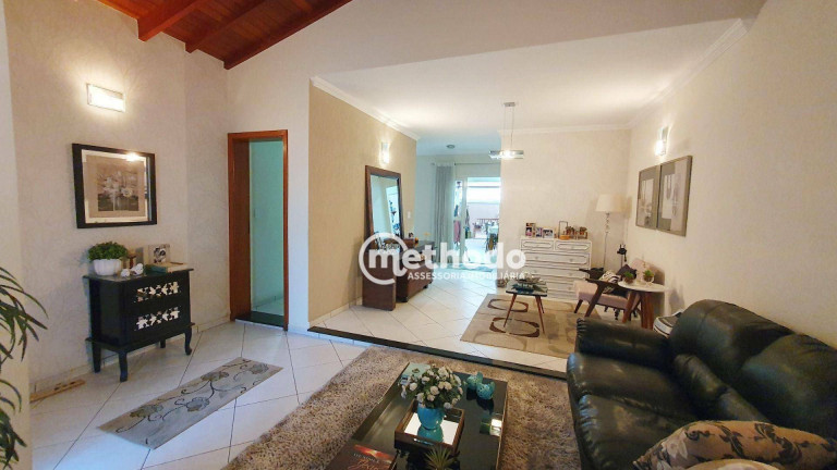 Imagem Casa com 3 Quartos à Venda, 230 m² em Vila Faustina Ii - Valinhos Imagem Casa com 3 Quartos à Venda, 230 m² em Vila Faustina Ii - Valinhos