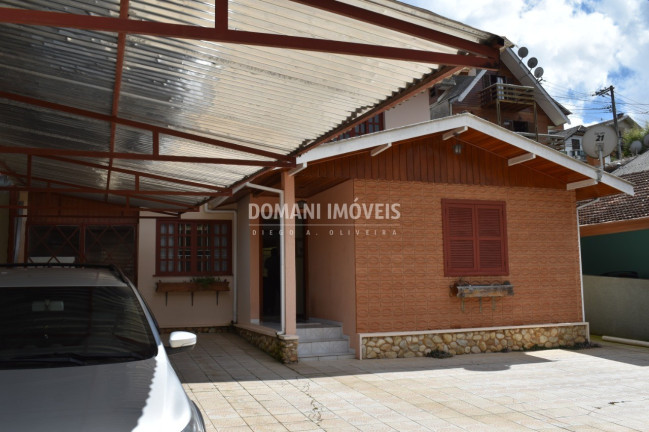 Imagem Casa com 4 Quartos à Venda, 173 m² em Região Do Jaguaribe - Campos Do Jordão