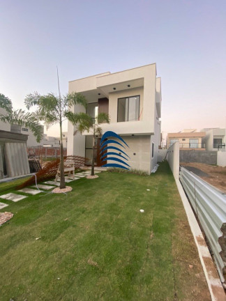 Imagem Imóvel com 4 Quartos à Venda, 220 m² em Abrantes - Camacari