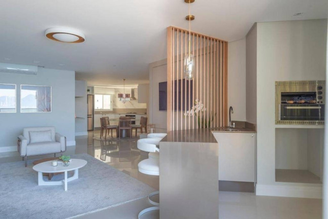 Imagem Apartamento com 3 Quartos à Venda, 182 m² em Pioneiros - Balneário Camboriú Imagem Apartamento com 3 Quartos à Venda, 182 m² em Pioneiros - Balneário Camboriú