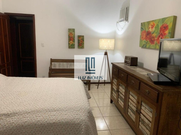 Imagem Casa com 4 Quartos à Venda, 244 m² em Centro - Paraíba Do Sul Imagem Casa com 4 Quartos à Venda, 244 m² em Centro - Paraíba Do Sul