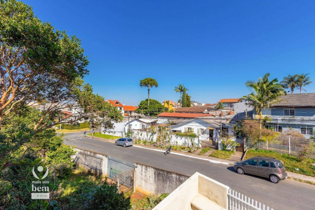 Imagem Sobrado com 3 Quartos à Venda, 133 m² em Capão Raso - Curitiba Imagem Sobrado com 3 Quartos à Venda, 133 m² em Capão Raso - Curitiba