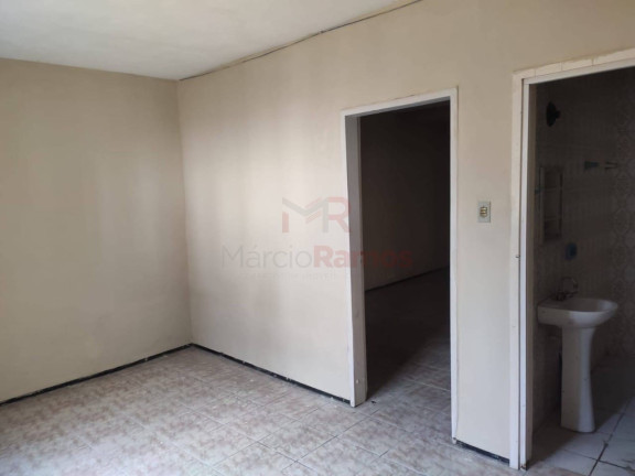 Imagem Casa com 3 Quartos à Venda, 260 m² em Montese - Fortaleza Imagem Casa com 3 Quartos à Venda, 260 m² em Montese - Fortaleza
