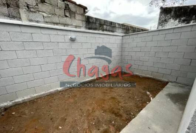 Imagem Casa com 2 Quartos à Venda, 61 m² em Golfinho - Caraguatatuba Imagem Casa com 2 Quartos à Venda, 61 m² em Golfinho - Caraguatatuba