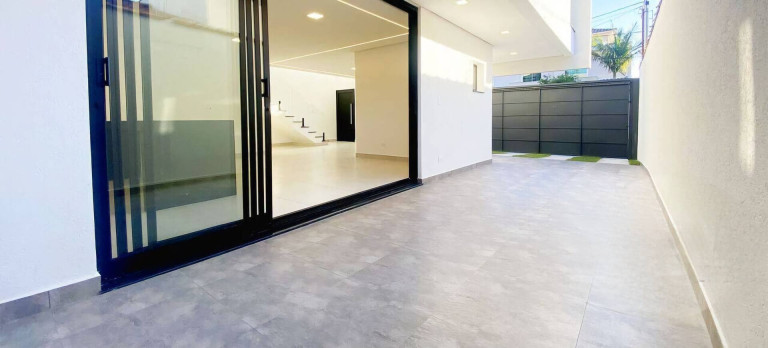 Imagem Casa com 3 Quartos à Venda, 200 m² em Jardim Acácias - Poços De Caldas