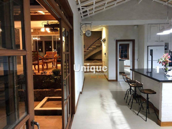 Imagem Casa com 5 Quartos para Temporada, 600 m² em Ferradurinha - Armação Dos Búzios Imagem Casa com 5 Quartos para Temporada, 600 m² em Ferradurinha - Armação Dos Búzios
