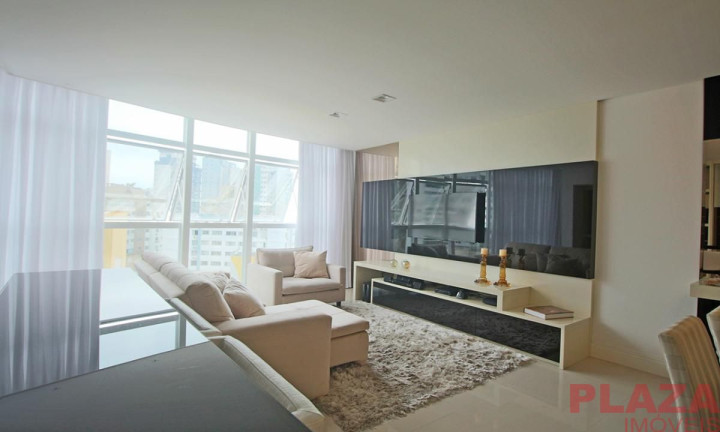 Imagem Apartamento com 3 Quartos à Venda, 132 m² em Centro - Balneário Camboriú Imagem Apartamento com 3 Quartos à Venda, 132 m² em Centro - Balneário Camboriú