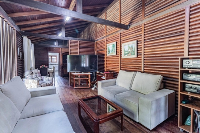 Imagem Casa com 3 Quartos à Venda, 244 m² em Cristal - Porto Alegre