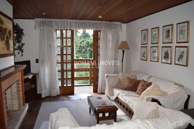 Imagem Imóvel com 3 Quartos à Venda, 117 m² em Região De Capivari - Campos Do Jordão Imagem Imóvel com 3 Quartos à Venda, 117 m² em Região De Capivari - Campos Do Jordão