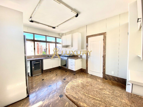Imagem Imóvel com 4 Quartos à Venda, 574 m² em Centro - Belo Horizonte