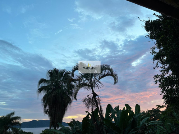 Imagem Casa com 6 Quartos à Venda, 260 m² em Fortaleza - Ubatuba Imagem Casa com 6 Quartos à Venda, 260 m² em Fortaleza - Ubatuba