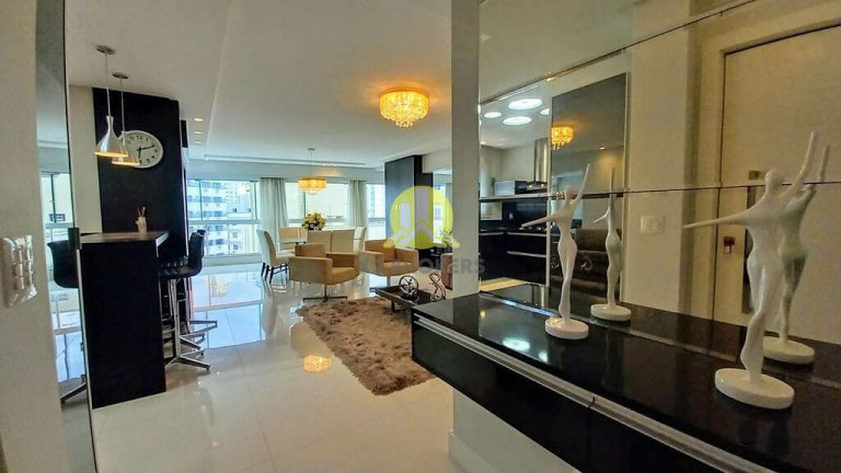 Imagem Apartamento com 3 Quartos à Venda, 155 m² em Centro - Balneário Camboriú Imagem Apartamento com 3 Quartos à Venda, 155 m² em Centro - Balneário Camboriú