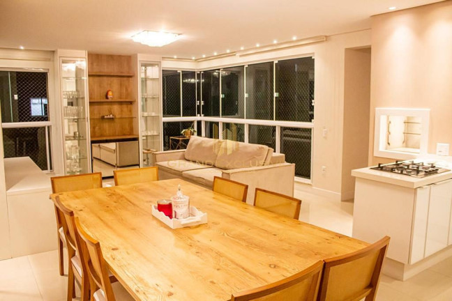 Imagem Apartamento com 3 Quartos à Venda, 117 m² em Centro - Balneário Camboriú Imagem Apartamento com 3 Quartos à Venda, 117 m² em Centro - Balneário Camboriú