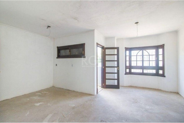 Imagem Casa com 4 Quartos à Venda, 297 m² em Jardim Itu - Porto Alegre