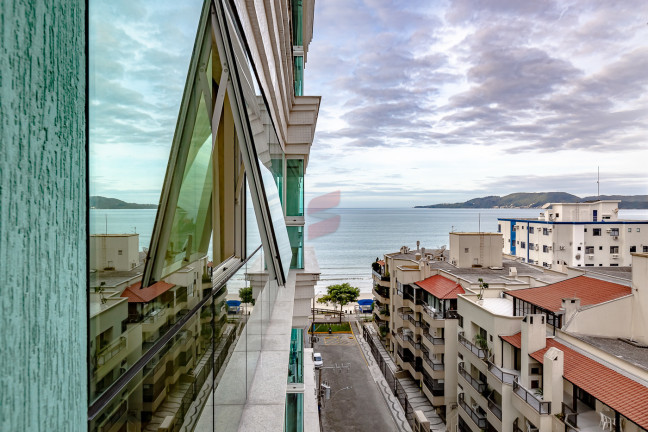Apartamento com 3 Quartos à Venda, 131 m² em Meia Praia - Itapema